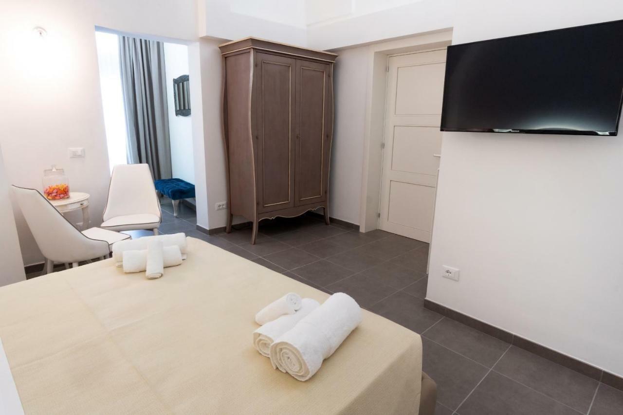 Bed and Breakfast Le Stanze Del Duomo Lecce Exterior foto